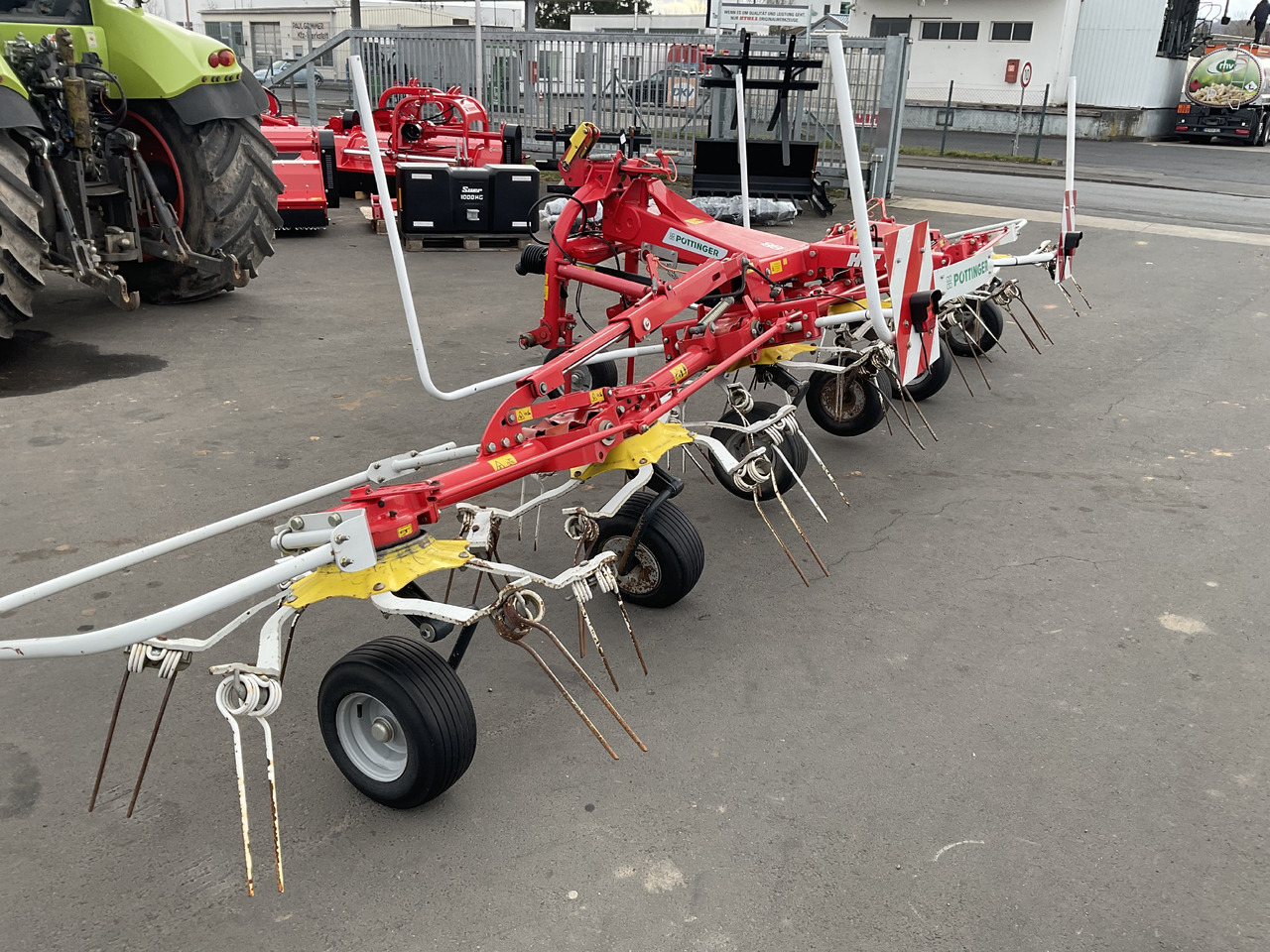 Pöttinger 6.69 Hit - Faneuse: photos 5 Pöttinger 6.69 Hit - Faneuse: photos 5