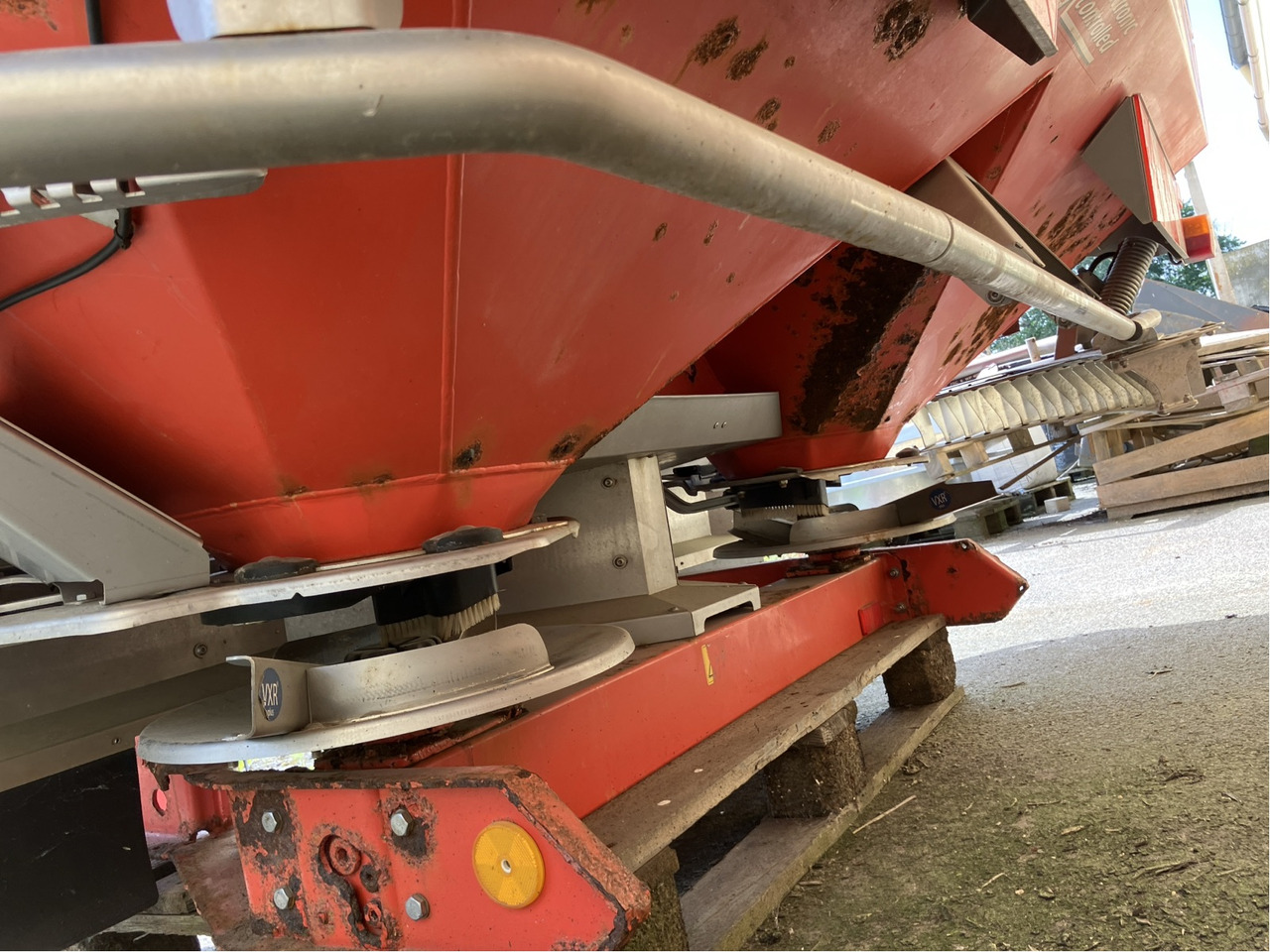 Rauch Axera Serie EMC 30.1 - Distributeur d'engrais: photos 4 Rauch Axera Serie EMC 30.1 - Distributeur d'engrais: photos 4