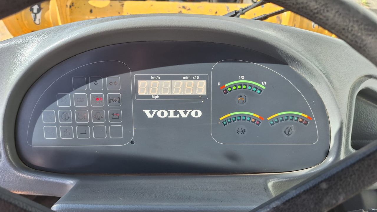 Volvo Radlader L 40 B TP - Chargeuse: photos 3 Volvo Radlader L 40 B TP - Chargeuse: photos 3