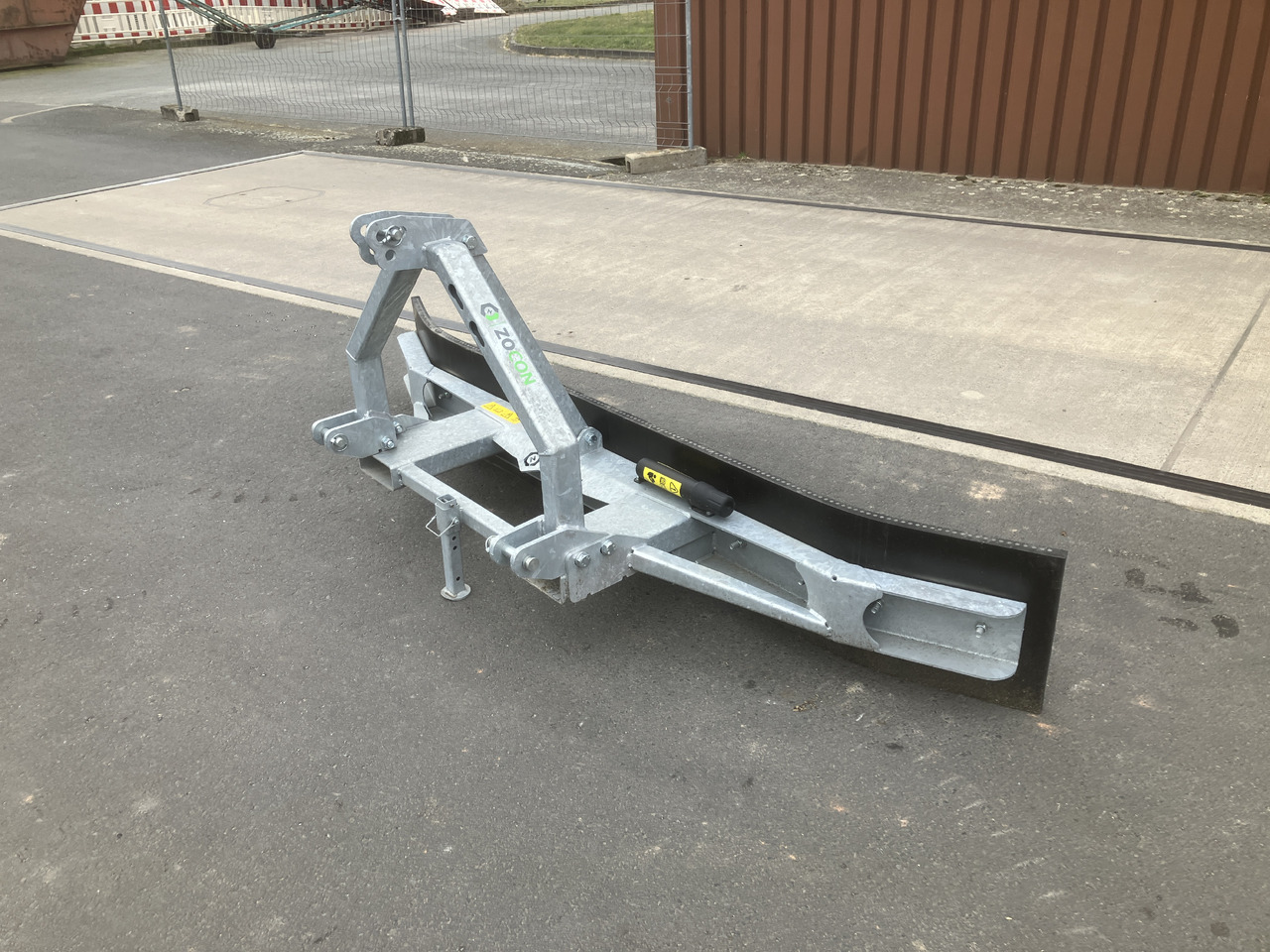 Zocon Gummischieber 270 Dreip Budget - Matériel d'élevage: photos 3 Zocon Gummischieber 270 Dreip Budget - Matériel d'élevage: photos 3