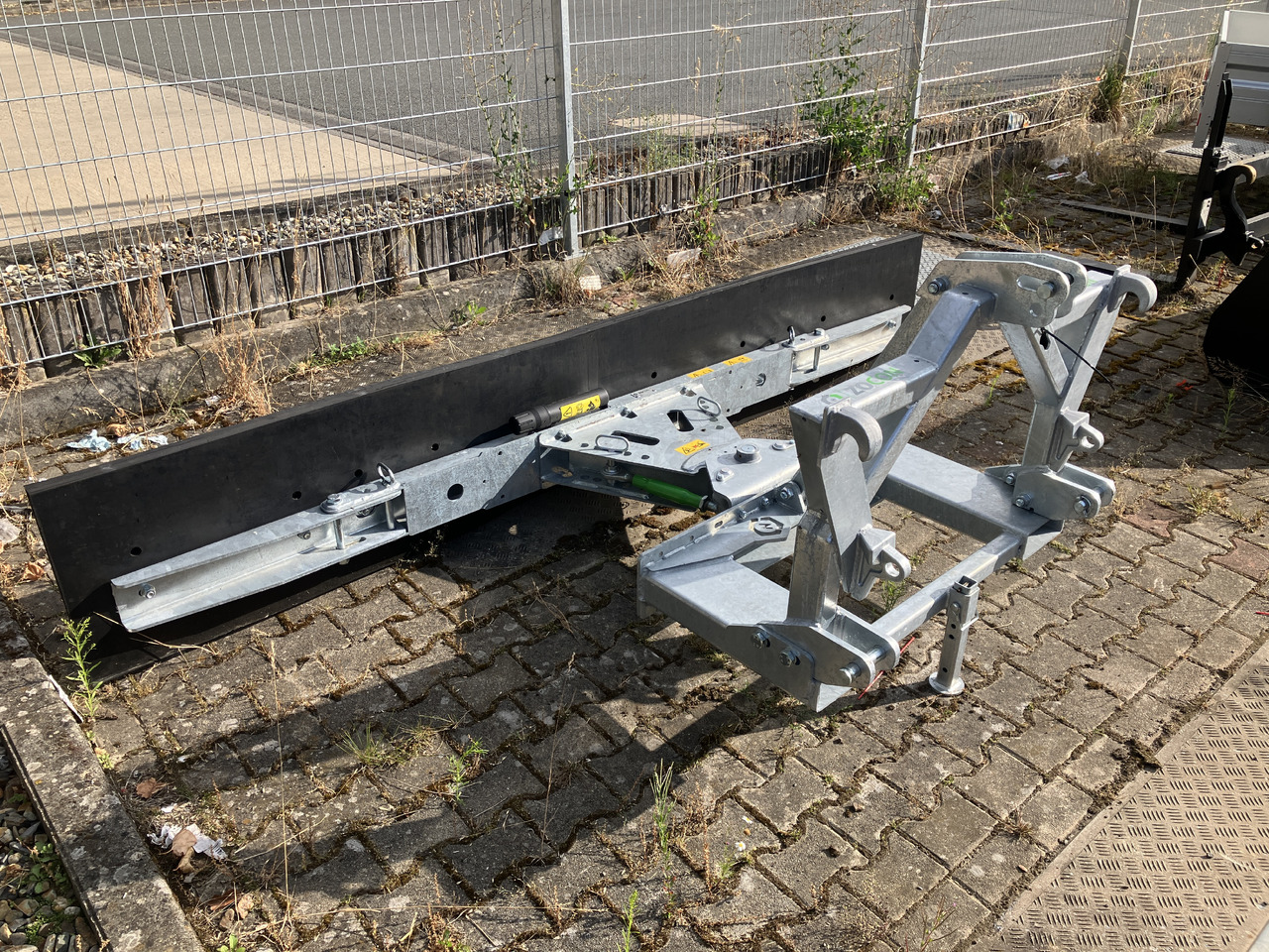 Zocon Gummischieber mechanisch 300 - Matériel d'élevage: photos 3 Zocon Gummischieber mechanisch 300 - Matériel d'élevage: photos 3