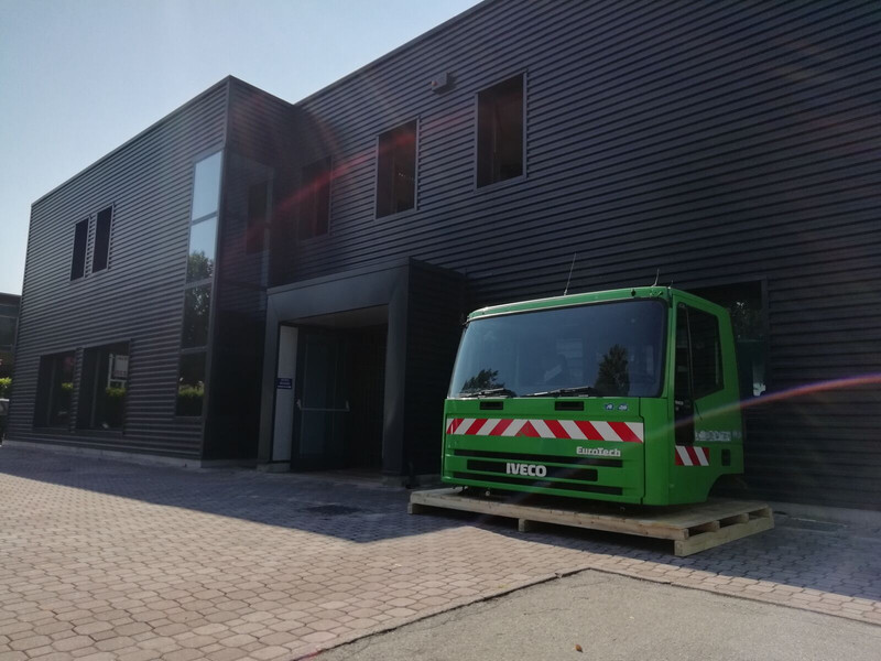 Iveco EUROTECH - EUROTRAKKER Euro 3 - Cabine et intérieur pour Camion: photos 3 Iveco EUROTECH - EUROTRAKKER Euro 3 - Cabine et intérieur pour Camion: photos 3