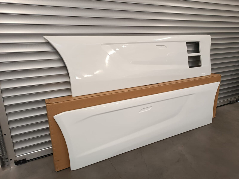 Iveco S WAY EURO 6 - ADBlue steps / scalini ADBlue - Aérodynamique/ Spoilers pour Camion: photos 2 Iveco S WAY EURO 6 - ADBlue steps / scalini ADBlue - Aérodynamique/ Spoilers pour Camion: photos 2