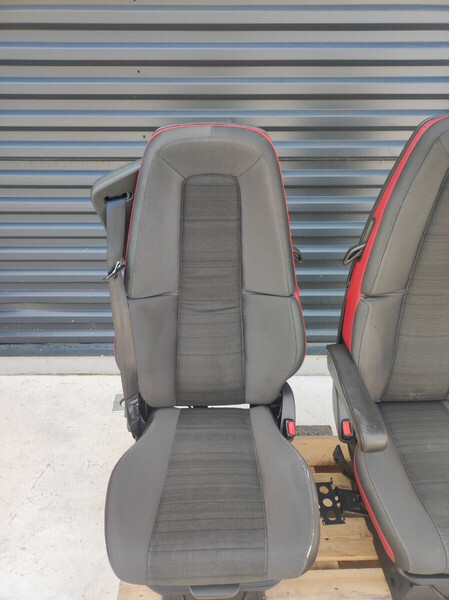 Volvo driver + passenger - Siège pour Camion: photos 3 Volvo driver + passenger - Siège pour Camion: photos 3