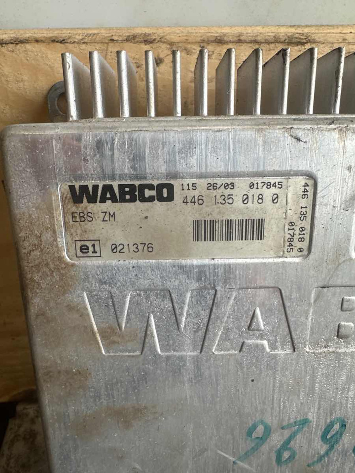 IVECO EBS ECU 4461350180 - Système électrique pour Camion: photos 2 IVECO EBS ECU 4461350180 - Système électrique pour Camion: photos 2