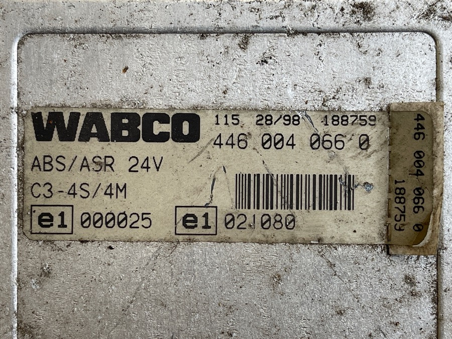 IVECO ECU 4460040660 - Système électrique pour Camion: photos 4 IVECO ECU 4460040660 - Système électrique pour Camion: photos 4