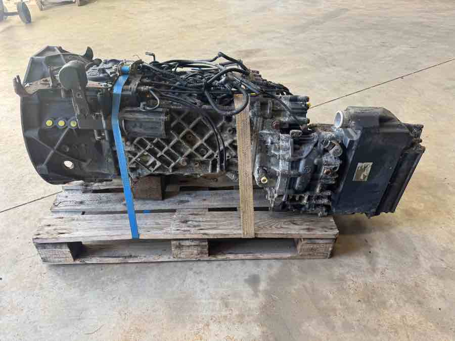 MAN GEARBOX 16S2221 TD RETRADER // 81.32004-6017 - Boîte de vitesse pour Camion: photos 2 MAN GEARBOX 16S2221 TD RETRADER // 81.32004-6017 - Boîte de vitesse pour Camion: photos 2