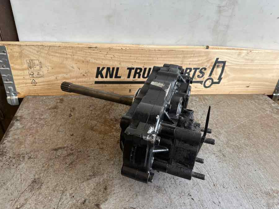 MAN PTO 81.38100-6906 - Boîte de vitesse et pièces pour Camion: photos 1 MAN PTO 81.38100-6906 - Boîte de vitesse et pièces pour Camion: photos 1