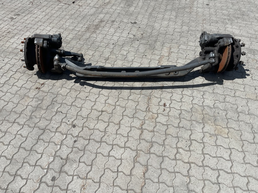 MERCEDES FRONT AXLE A0003301000 - Essieu et pièces pour Camion: photos 1 MERCEDES FRONT AXLE A0003301000 - Essieu et pièces pour Camion: photos 1