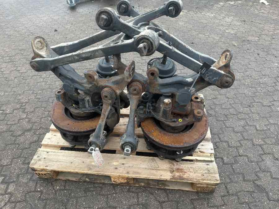 MERCEDES TRAILING AXLE A0023907000 - Essieu et pièces pour Bus: photos 1 MERCEDES TRAILING AXLE A0023907000 - Essieu et pièces pour Bus: photos 1