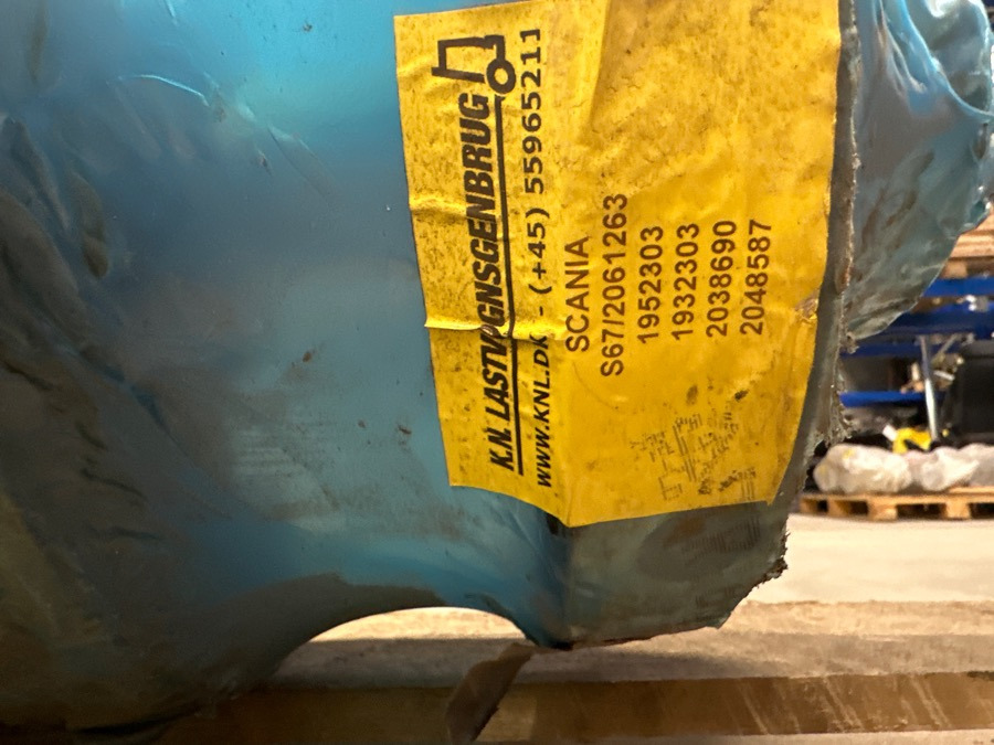 SCANIA CRANKSHAFT 1932301 / 2038690 - Moteur et pièces pour Camion: photos 2 SCANIA CRANKSHAFT 1932301 / 2038690 - Moteur et pièces pour Camion: photos 2