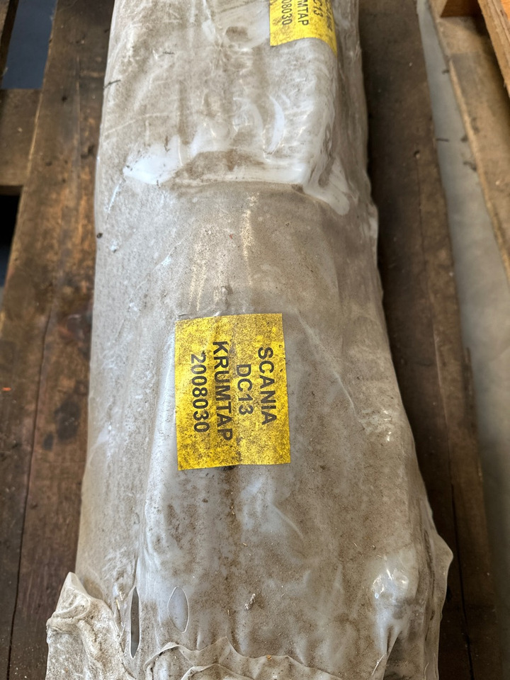 SCANIA CRANKSHAFT 2008030 / 1775228 - Moteur et pièces pour Camion: photos 1 SCANIA CRANKSHAFT 2008030 / 1775228 - Moteur et pièces pour Camion: photos 1