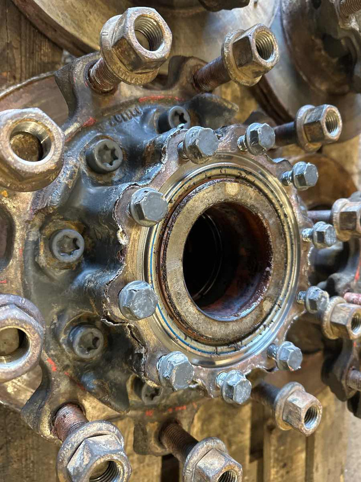 SCANIA HUB 2603319 - Moyeu pour Camion: photos 2 SCANIA HUB 2603319 - Moyeu pour Camion: photos 2