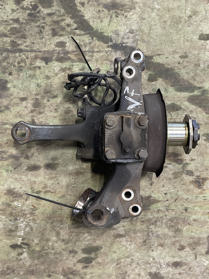 SCANIA LEFT STEERING KNUCKLE 2443889 - Commande de gouvernail pour Camion: photos 1 SCANIA LEFT STEERING KNUCKLE 2443889 - Commande de gouvernail pour Camion: photos 1