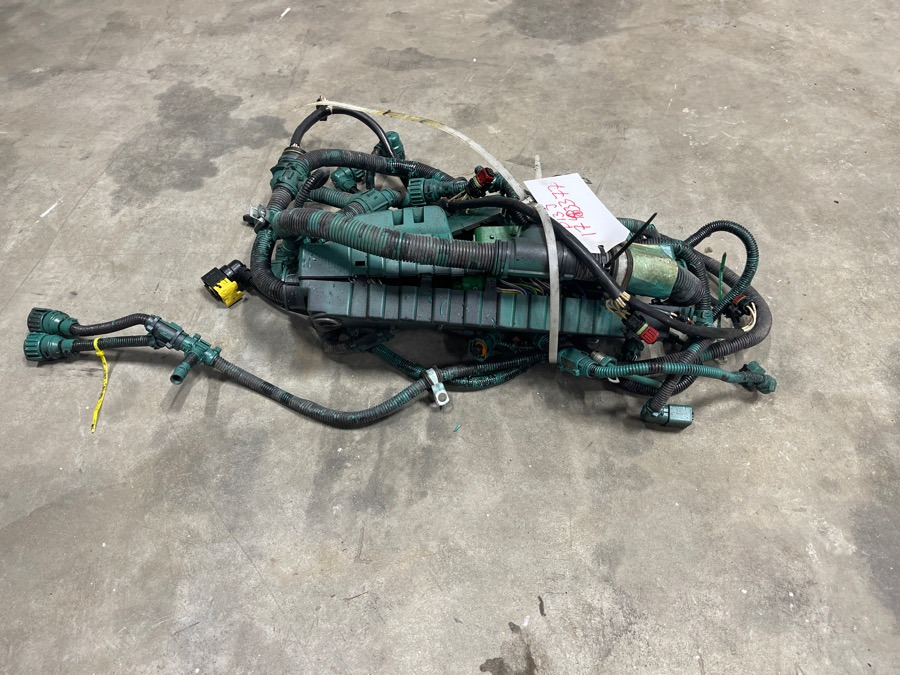 VOLVO CONSTRUCTION, WIRING HARNESS 17483377 - Câble/ Fil pour Camion: photos 1 VOLVO CONSTRUCTION, WIRING HARNESS 17483377 - Câble/ Fil pour Camion: photos 1