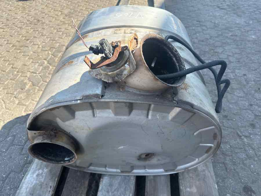 VOLVO EXHAUST 20894953 - Système d'échappement pour Camion: photos 2 VOLVO EXHAUST 20894953 - Système d'échappement pour Camion: photos 2