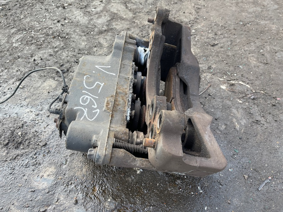 VOLVO FRONT AXLE CALIBER LH 20527330 - Essieu avant pour Camion: photos 1 VOLVO FRONT AXLE CALIBER LH 20527330 - Essieu avant pour Camion: photos 1