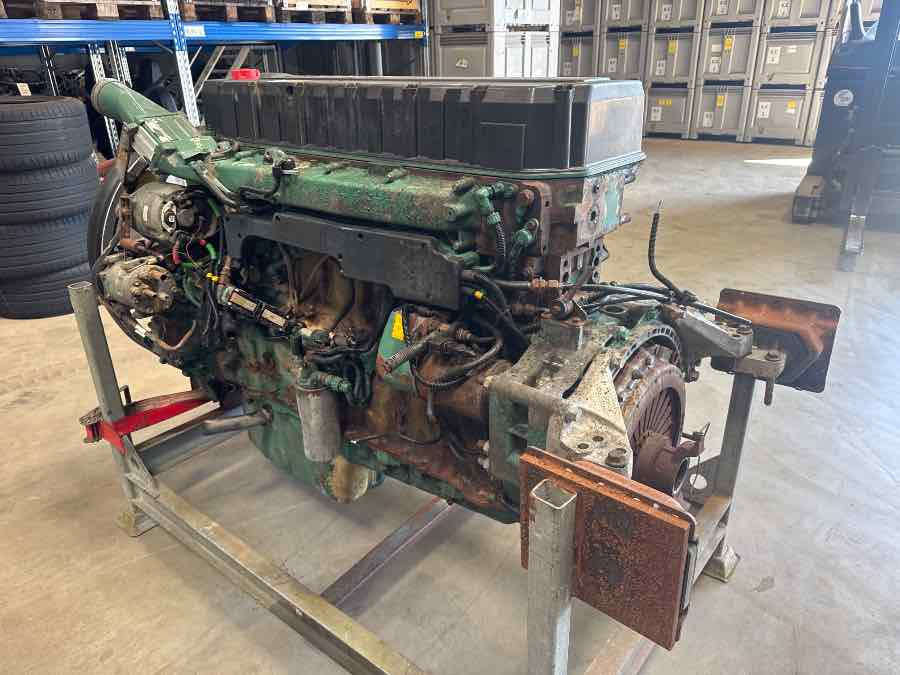 VOLVO MOTOR D12C - 380 HP VEB - Moteur pour Camion: photos 2 VOLVO MOTOR D12C - 380 HP VEB - Moteur pour Camion: photos 2