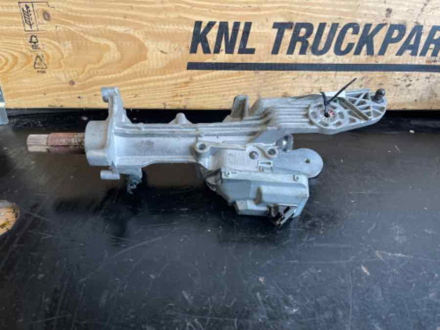 VOLVO STEERING HOUSE 84415462 - Commande de gouvernail pour Camion: photos 2 VOLVO STEERING HOUSE 84415462 - Commande de gouvernail pour Camion: photos 2
