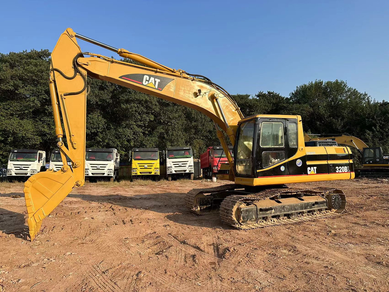 CAT 320B excavator - Pelle sur chenille: photos 2 CAT 320B excavator - Pelle sur chenille: photos 2