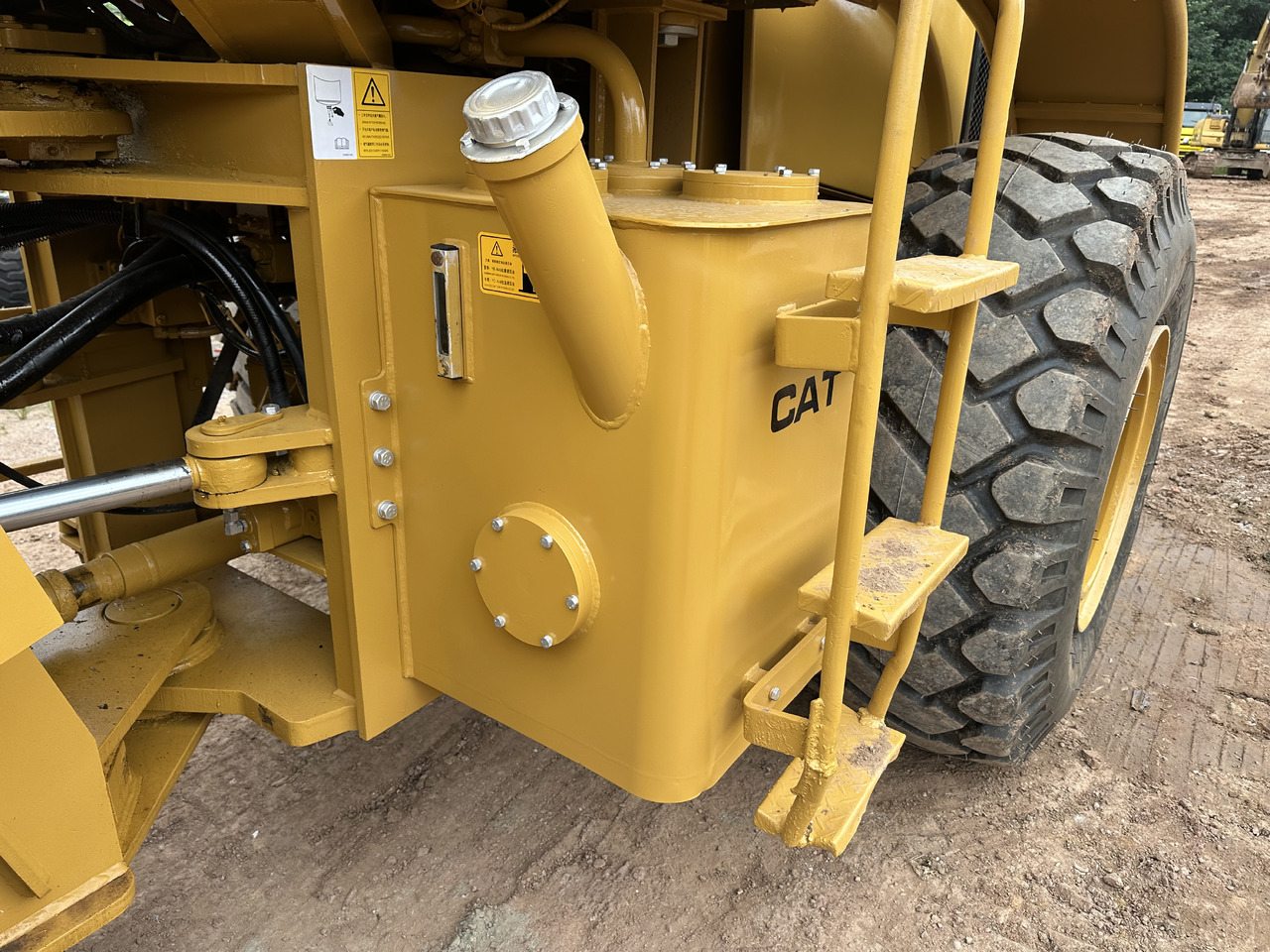 Chargeuse sur pneus CAT 950G: photos 9