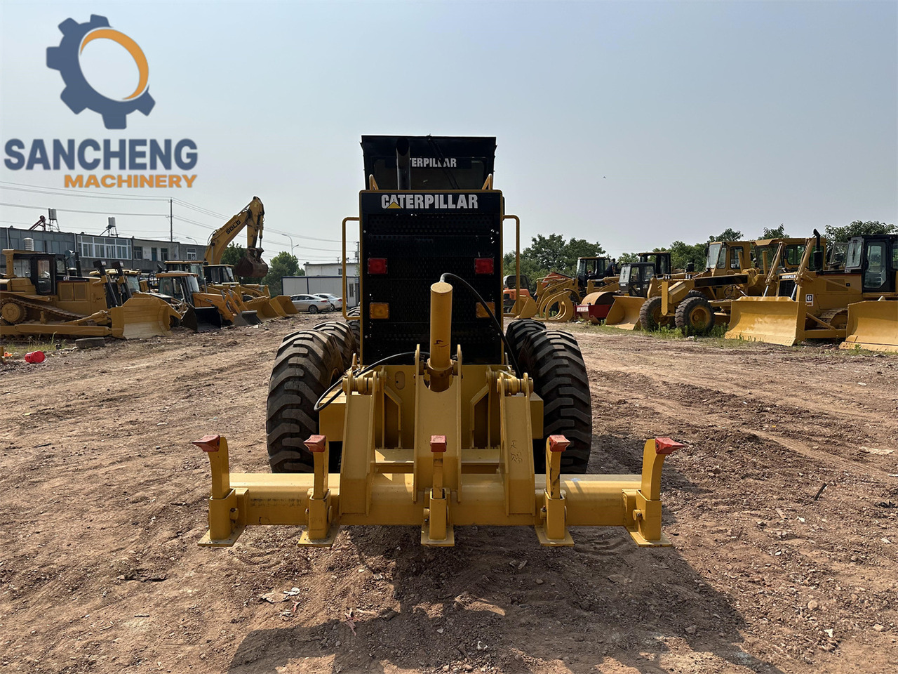 CATERPILLAR 140G - Niveleuse: photos 3 CATERPILLAR 140G - Niveleuse: photos 3