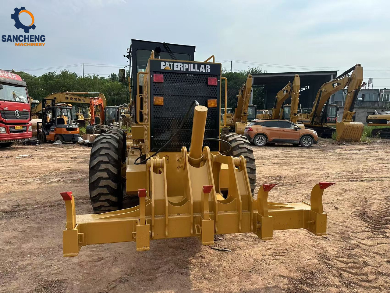 CATERPILLAR 140K - Niveleuse: photos 4 CATERPILLAR 140K - Niveleuse: photos 4