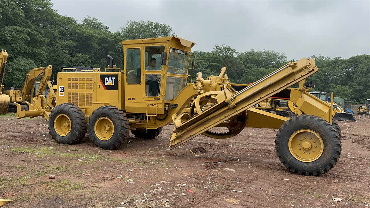 CATERPILLAR 140K - Niveleuse: photos 5 CATERPILLAR 140K - Niveleuse: photos 5
