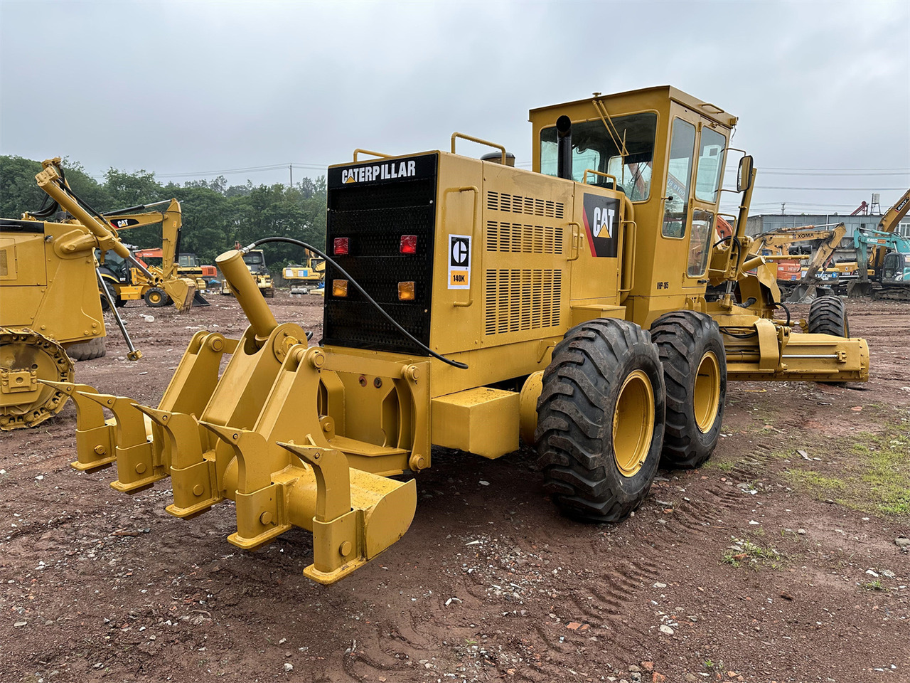 CATERPILLAR 140K - Niveleuse: photos 2 CATERPILLAR 140K - Niveleuse: photos 2