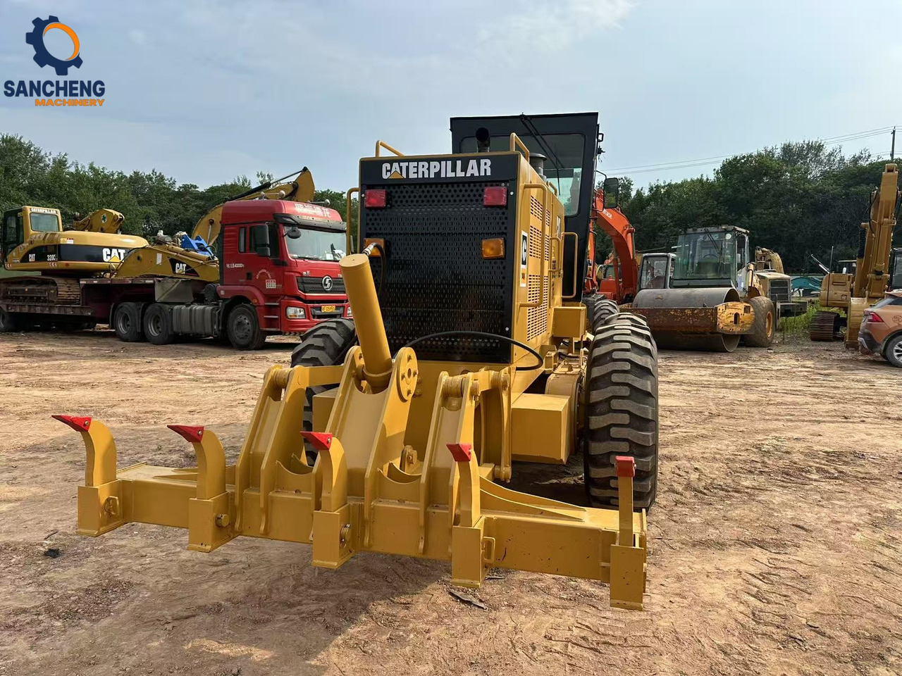 Niveleuse CATERPILLAR 140K motor grader: photos 6 Niveleuse CATERPILLAR 140K motor grader: photos 6