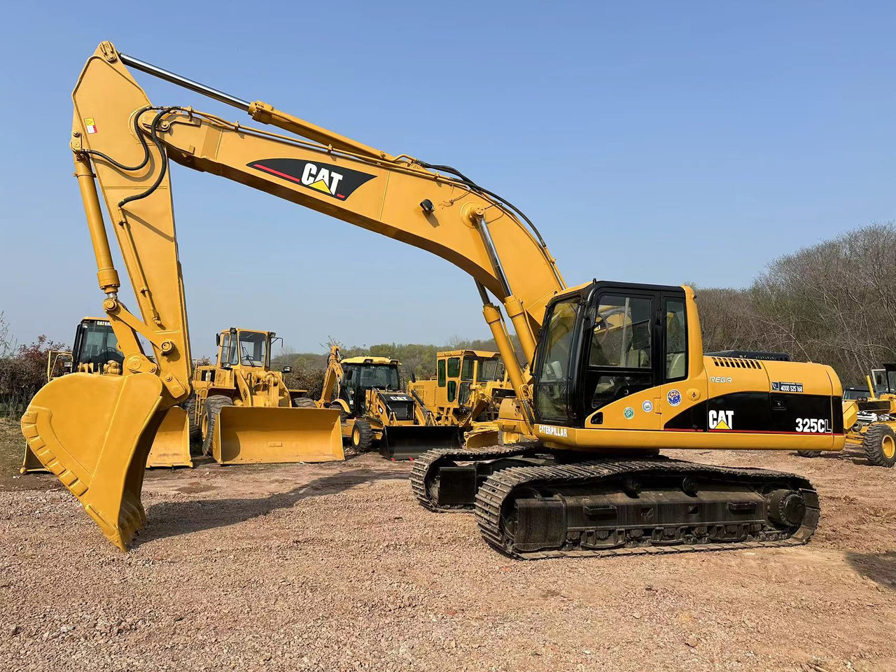CATERPILLAR 325C - Pelle sur chenille: photos 1 CATERPILLAR 325C - Pelle sur chenille: photos 1