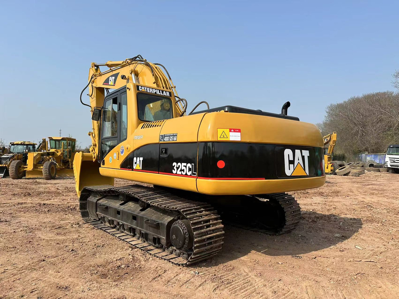 CATERPILLAR 325C - Pelle sur chenille: photos 5 CATERPILLAR 325C - Pelle sur chenille: photos 5