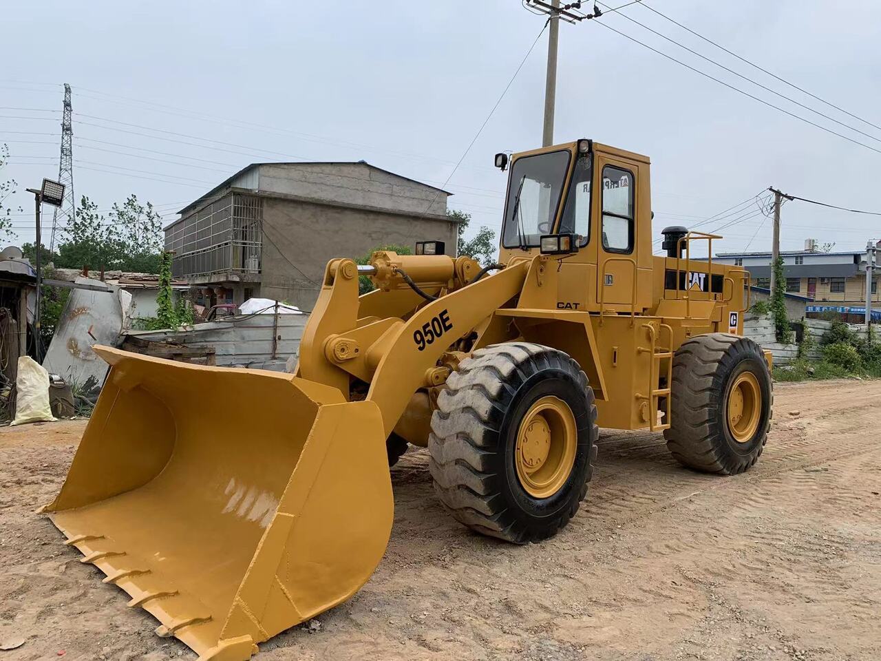 CATERPILLAR 950E - Chargeuse sur pneus: photos 5 CATERPILLAR 950E - Chargeuse sur pneus: photos 5