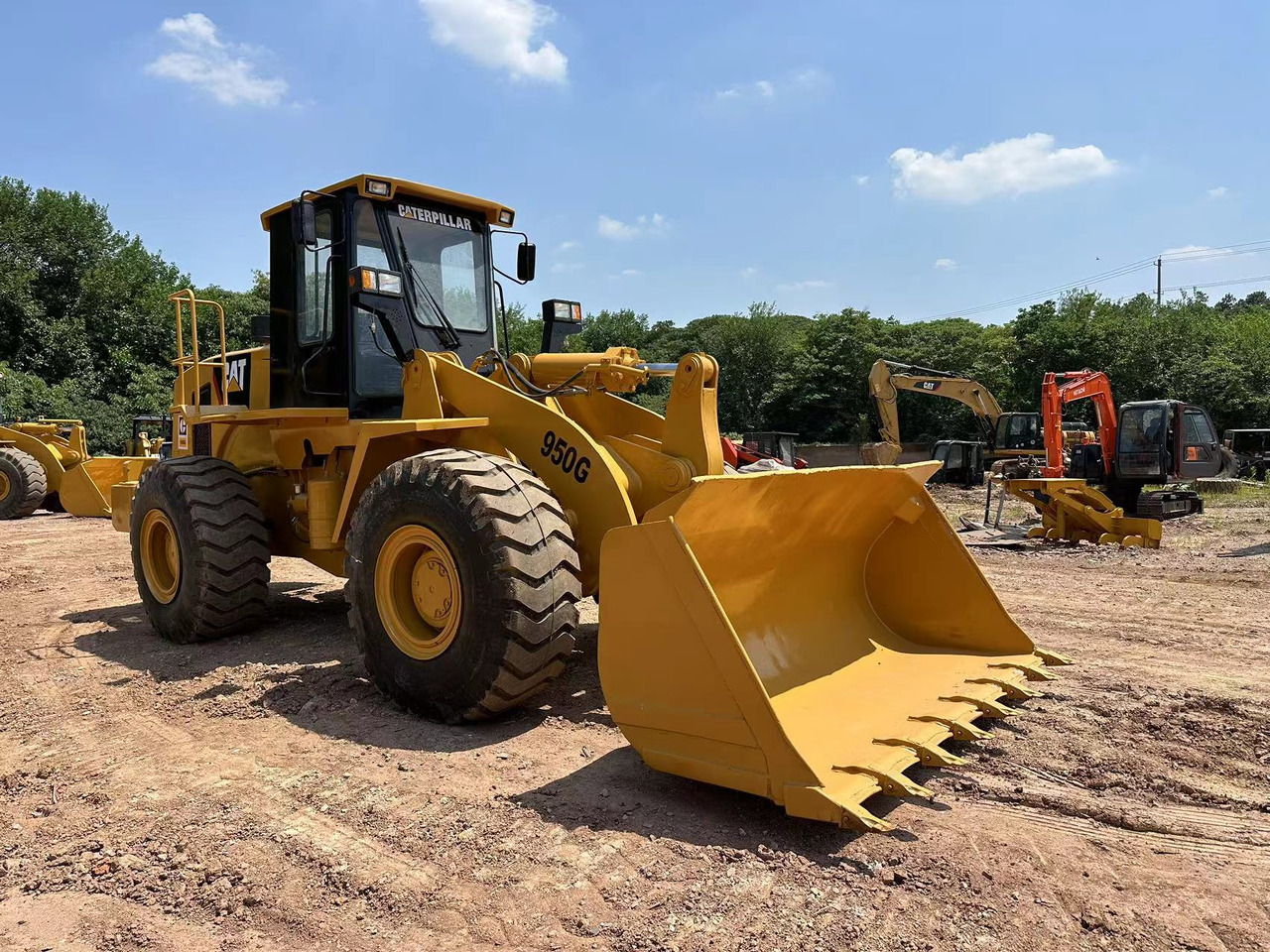 CATERPILLAR 950G - Chargeuse sur pneus: photos 2 CATERPILLAR 950G - Chargeuse sur pneus: photos 2