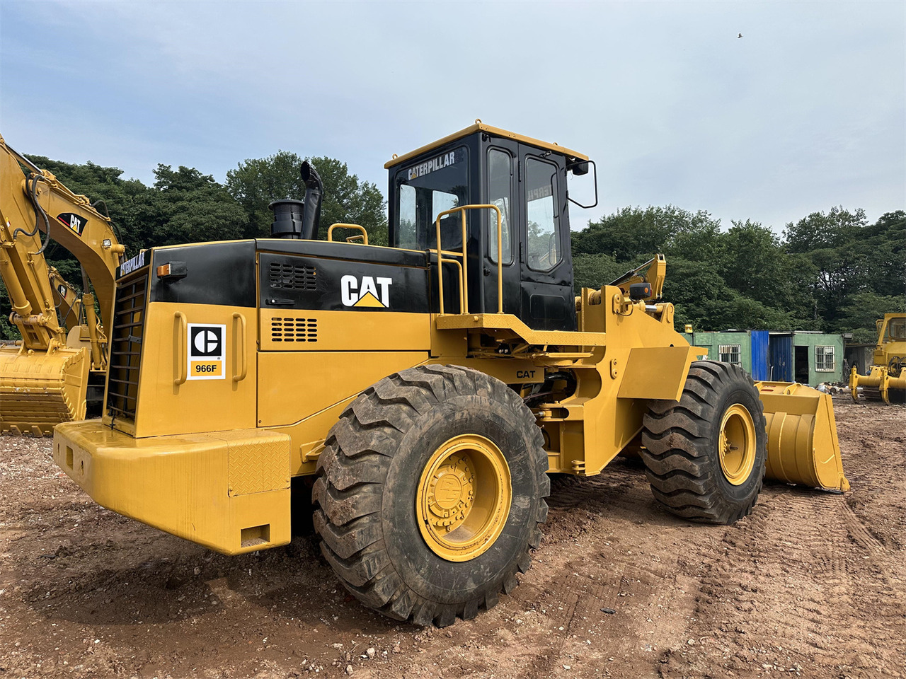 CATERPILLAR 966F - Chargeuse sur pneus: photos 4 CATERPILLAR 966F - Chargeuse sur pneus: photos 4