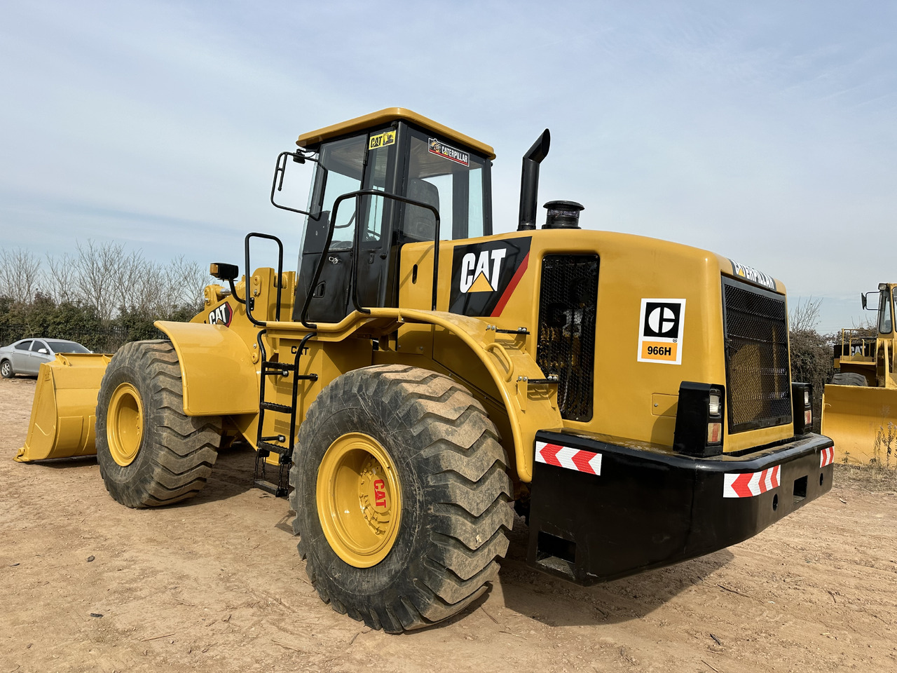 CATERPILLAR 966H - Chargeuse sur pneus: photos 2 CATERPILLAR 966H - Chargeuse sur pneus: photos 2
