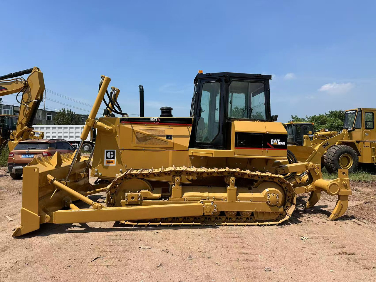 CATERPILLAR D6G - Bulldozer: photos 3 CATERPILLAR D6G - Bulldozer: photos 3
