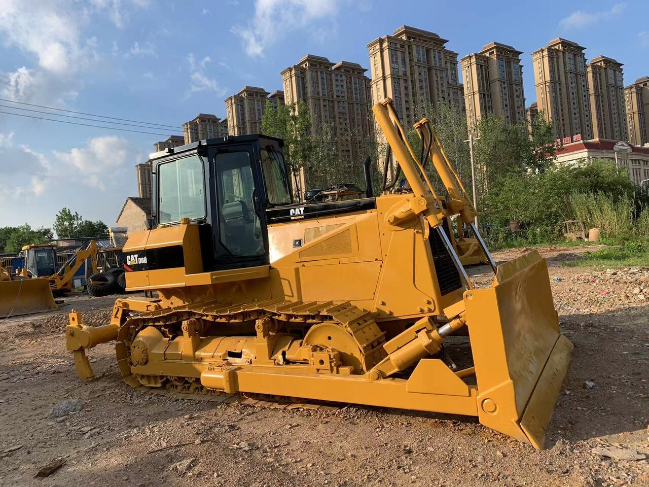 CATERPILLAR D6G - Bulldozer: photos 2 CATERPILLAR D6G - Bulldozer: photos 2