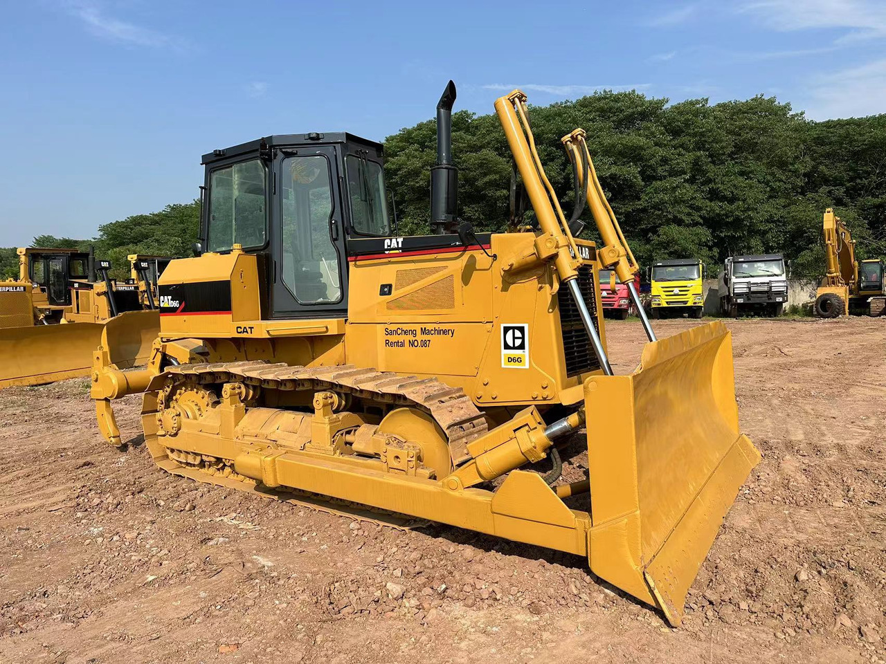 CATERPILLAR D6G Crawler Dozer - Bulldozer: photos 4 CATERPILLAR D6G Crawler Dozer - Bulldozer: photos 4