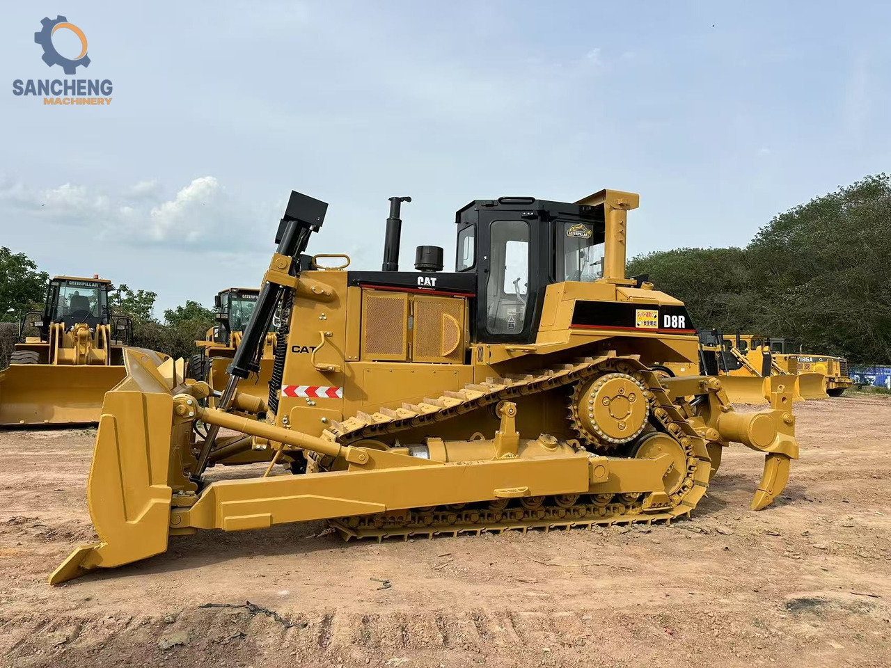 CATERPILLAR D8R - Bulldozer: photos 4 CATERPILLAR D8R - Bulldozer: photos 4