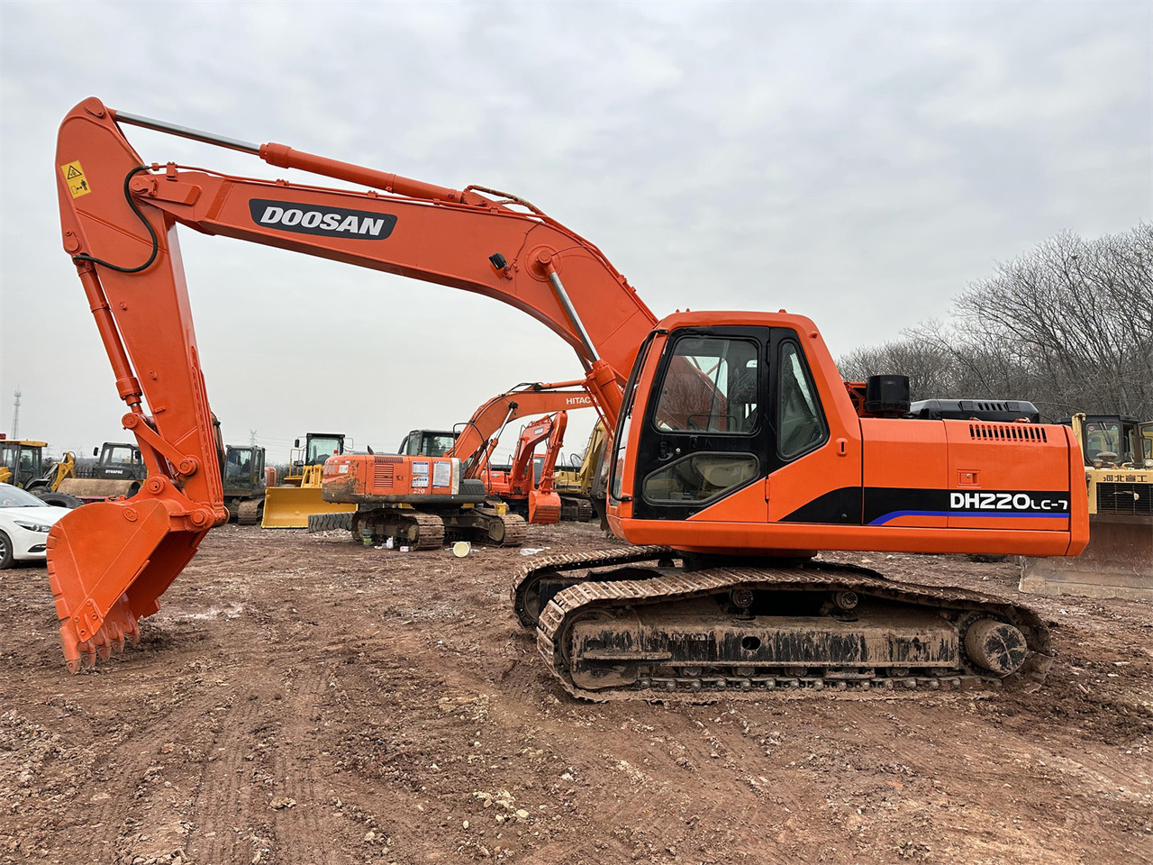 DOOSAN DH220 - Pelle sur chenille: photos 2 DOOSAN DH220 - Pelle sur chenille: photos 2