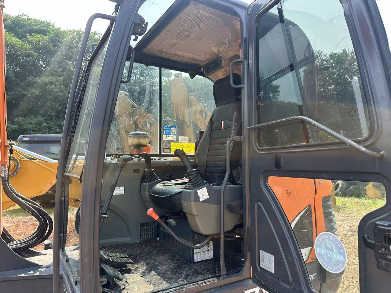 Pelle sur chenille DOOSAN DX60: photos 9 Pelle sur chenille DOOSAN DX60: photos 9