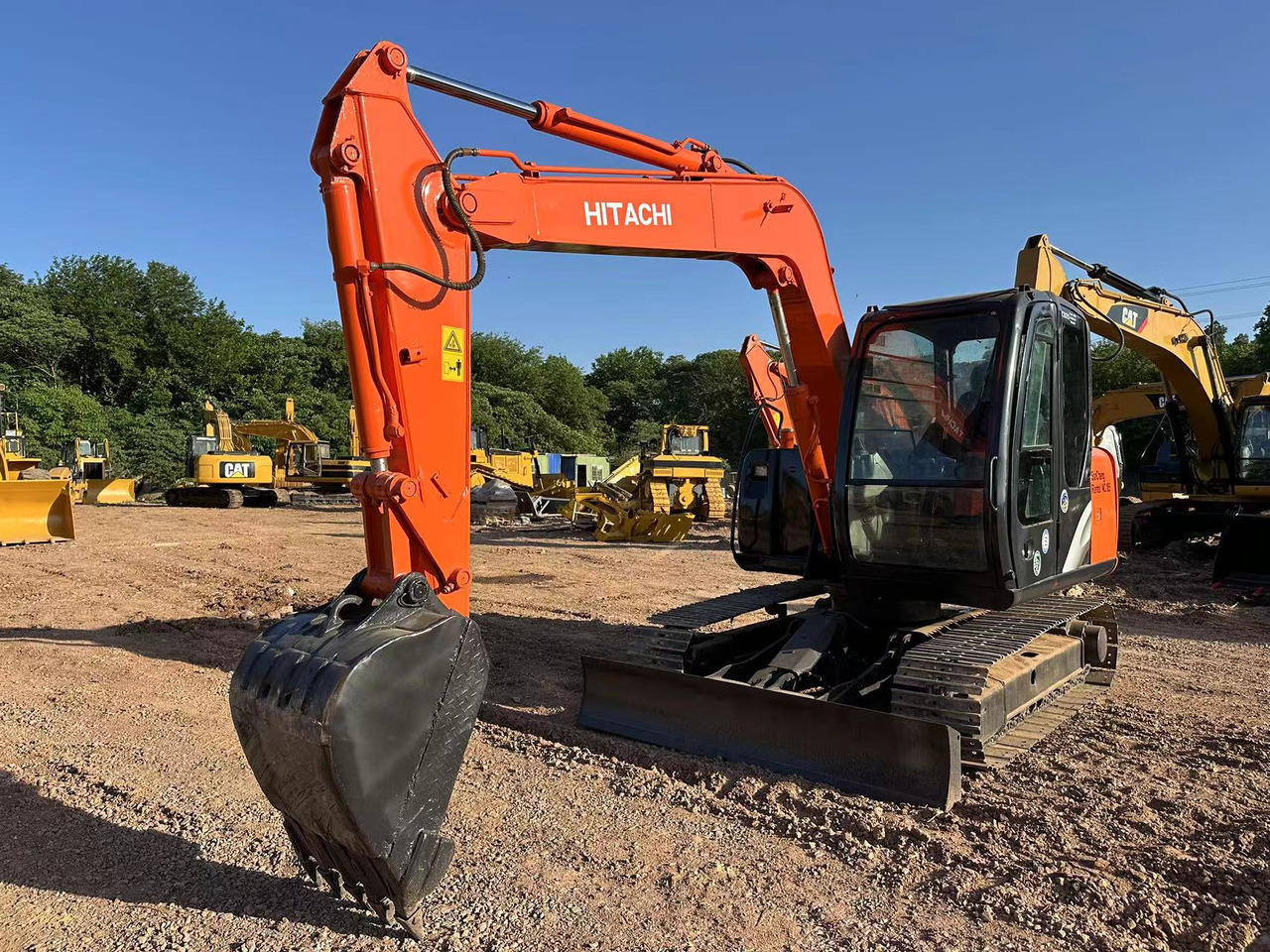 HITACHI ZAXIS ZX70 - Mini pelle: photos 3 HITACHI ZAXIS ZX70 - Mini pelle: photos 3