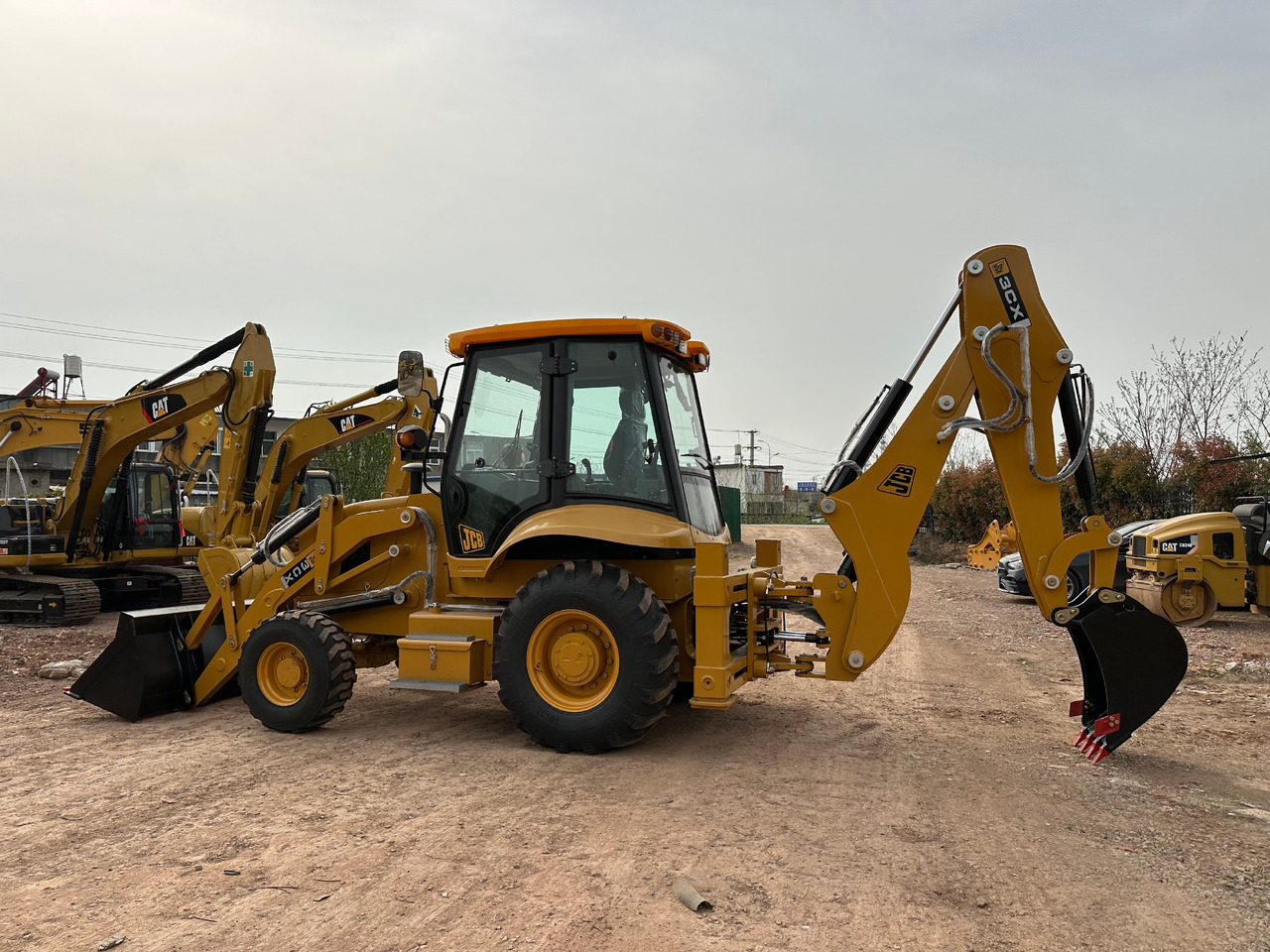 JCB 3CX - Tractopelle: photos 2 JCB 3CX - Tractopelle: photos 2