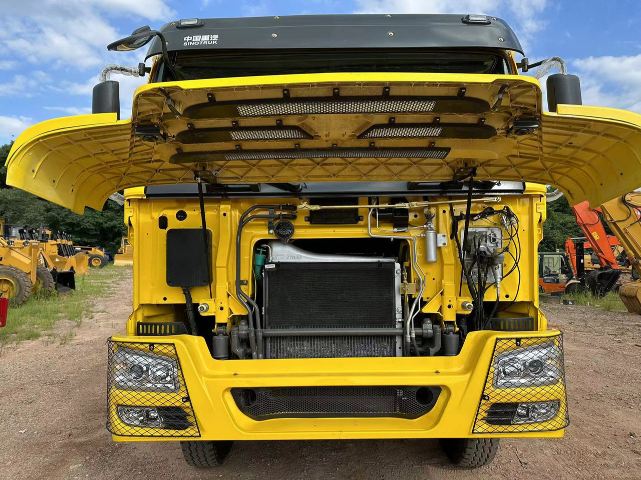 Camion benne SINOTRUK Howo 371 Dump truck: photos 10