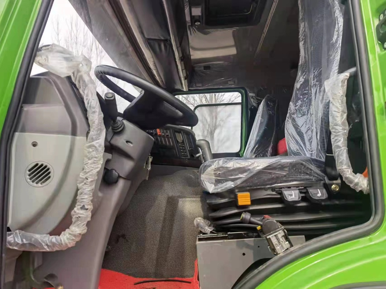 Camion benne pour transport de silo SINOTRUK Howo Dump truck 371: photos 7