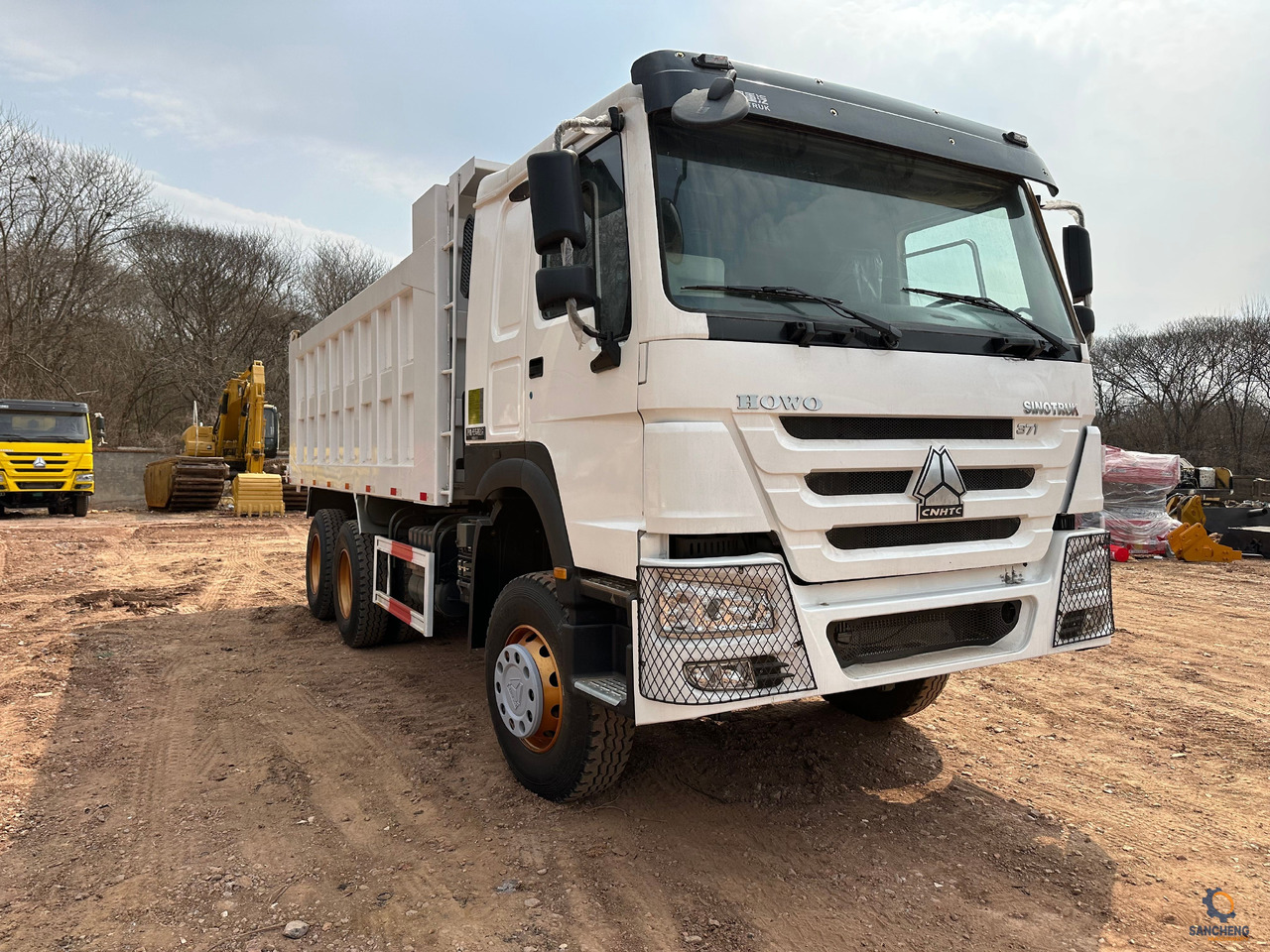Camion benne pour transport de équipements lourds SINOTRUK Howo Dump truck 371: photos 6