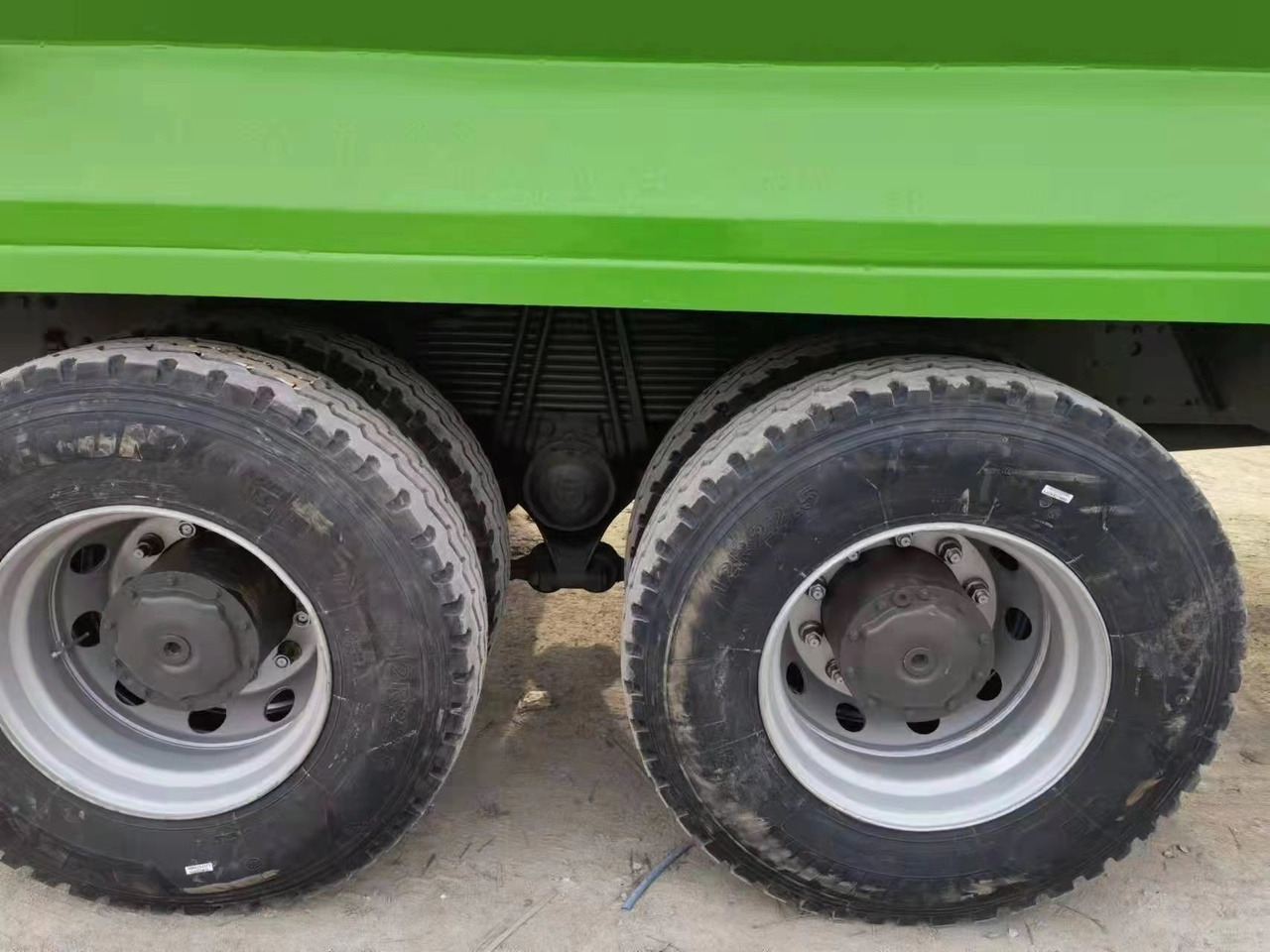 Camion benne pour transport de silo SINOTRUK Howo Dump truck 371: photos 6