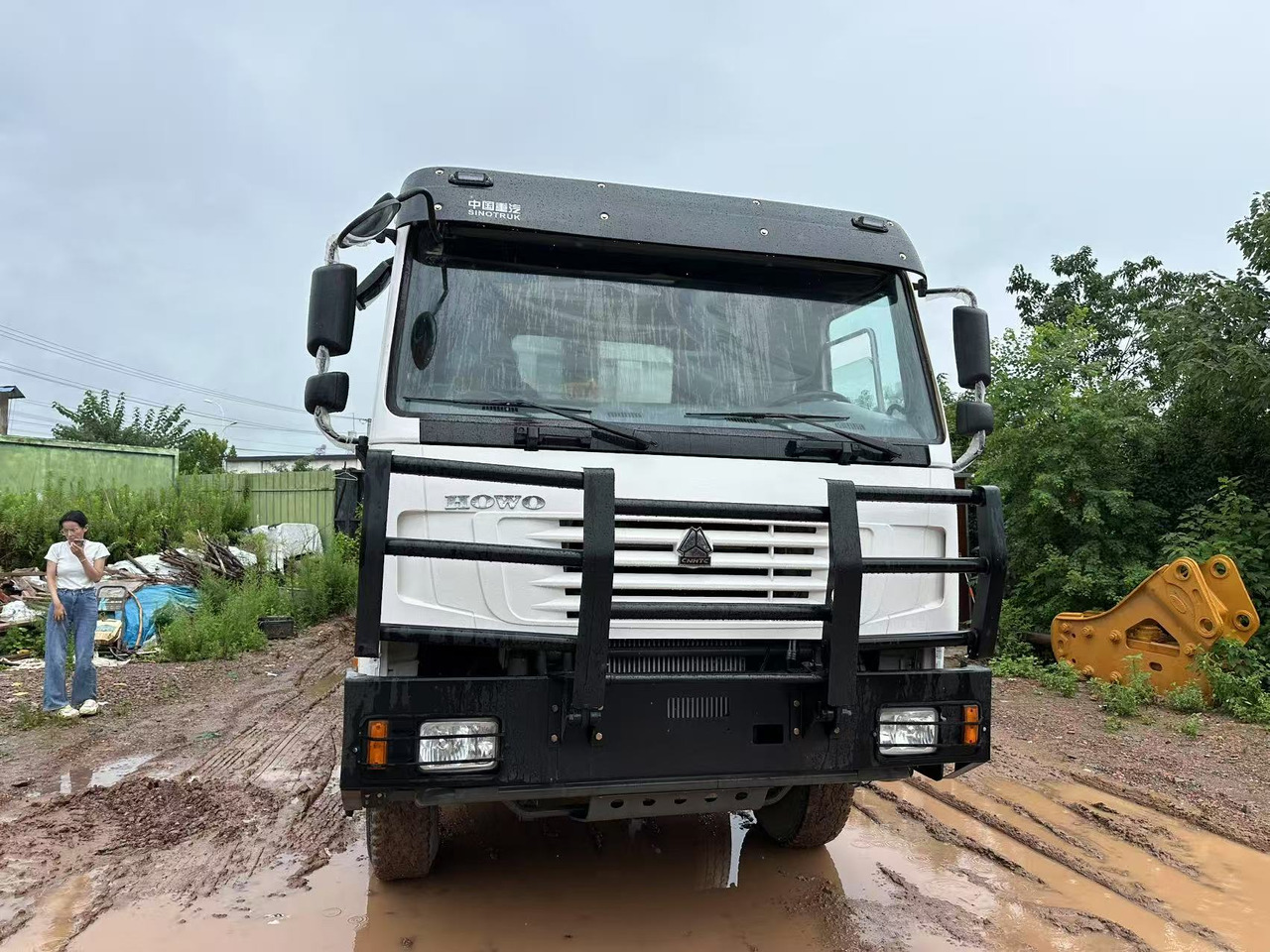 Sinotruk HOWO 371hp 8x4 - Camion benne: photos 2 Sinotruk HOWO 371hp 8x4 - Camion benne: photos 2