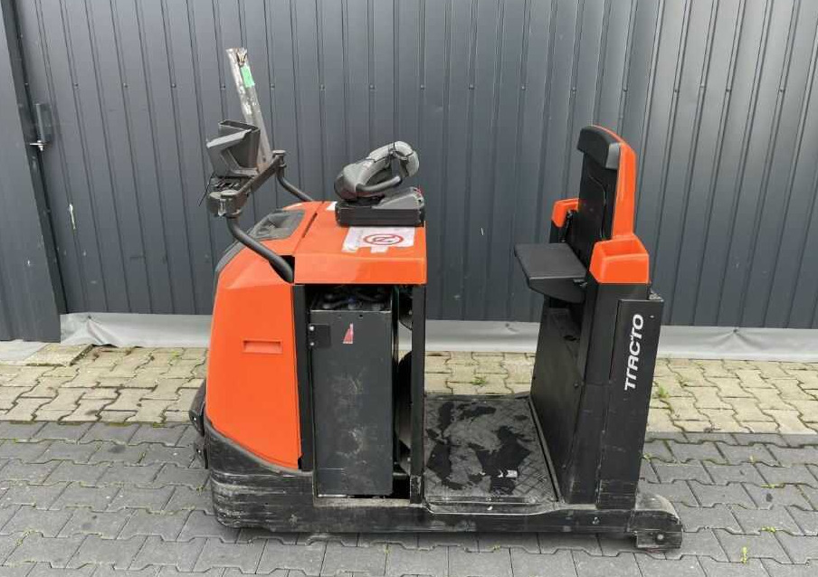 BT TSE300 - Chariot tracteur: photos 2 BT TSE300 - Chariot tracteur: photos 2